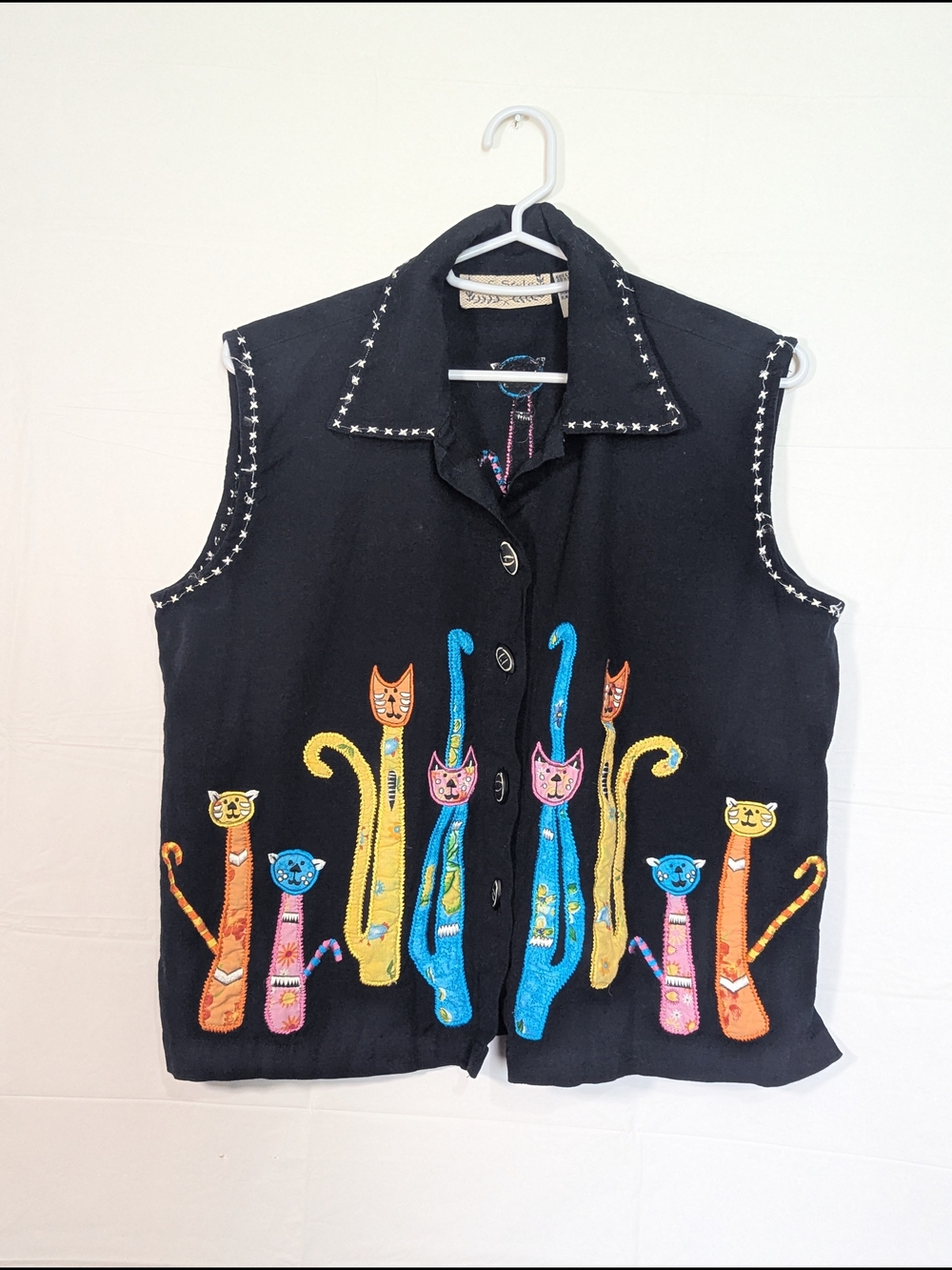 Life Style Cat Vest Large Black Embroidered Whimsical Novelty Button Front Art